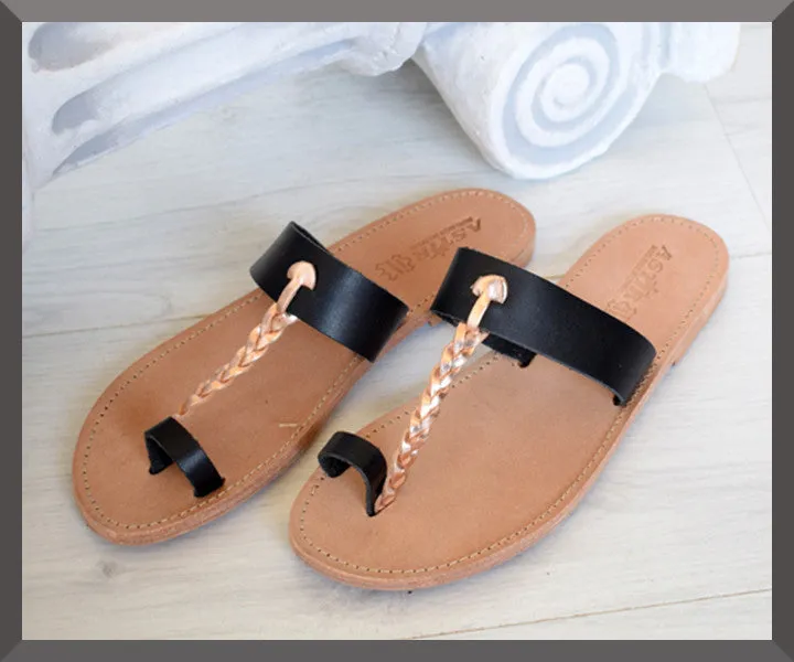 Nikouria Women Sandals