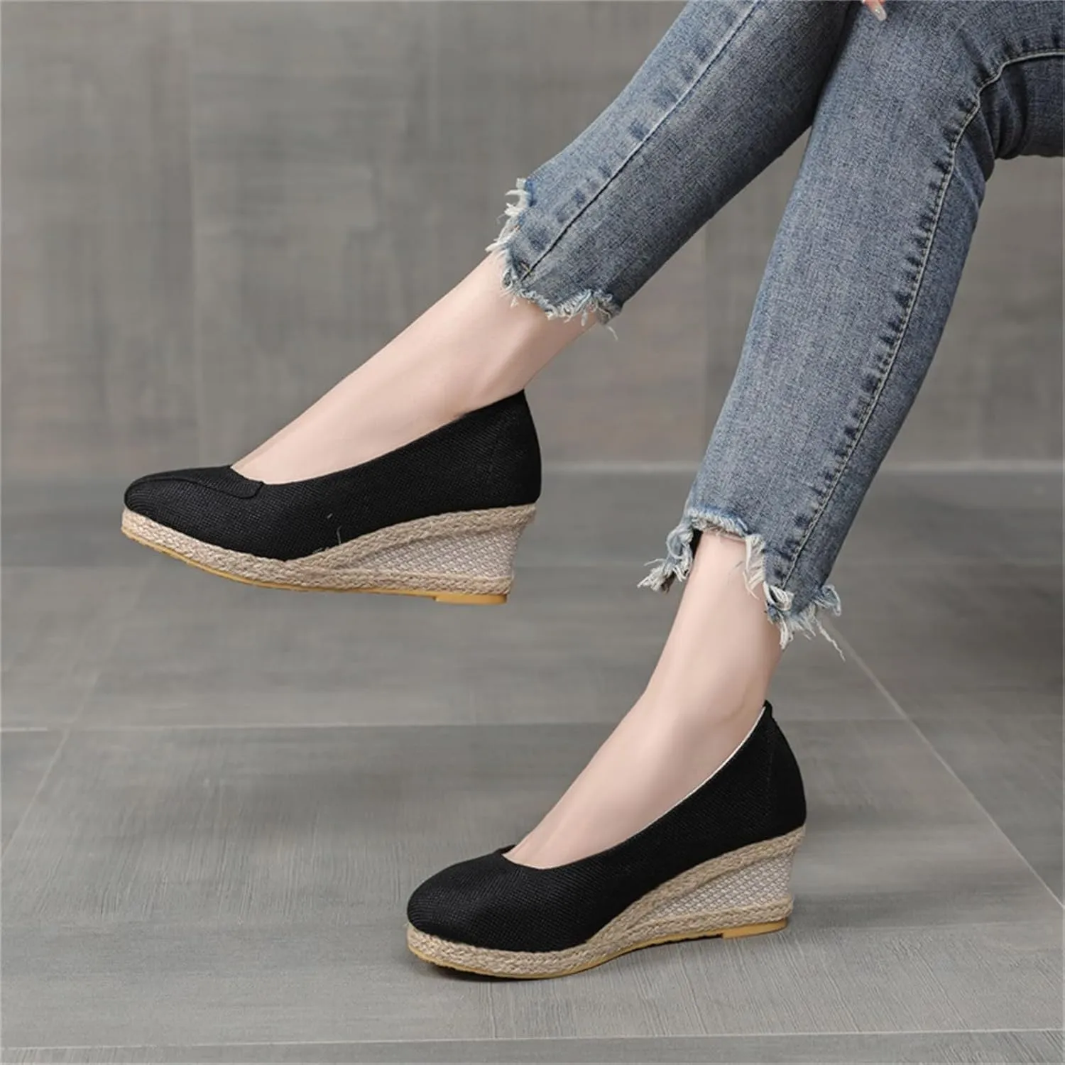 Women's Closed Toe Sandals Slip On Comfortable Platform Wedge Sandals Arch Support Walking Slippers Comfortable Orthopedic Mules Casual Summer Dressy Slippers